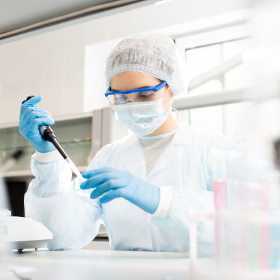Loi de programmation de la recherche : des mesures pour des métiers scientifiques plus attractifs