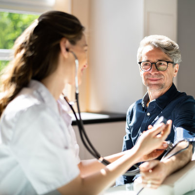 Des mesures pour favoriser la stabilité des effectifs et lutter contre les inégalités territoriales de santé