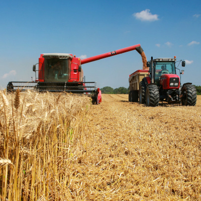 Création du certificat de spécialisation « pilotage de machines agricoles et travaux mécanisés à haute technicité »